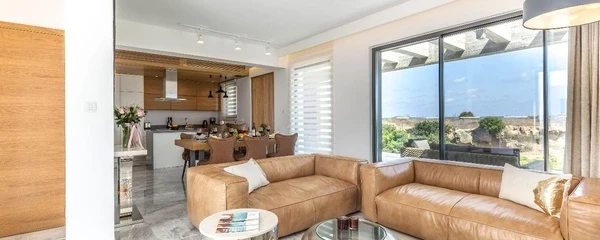 3-bedroom penthouse to rent €3.900, image 1