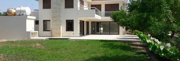 4-bedroom villa to rent €3.200, image 1