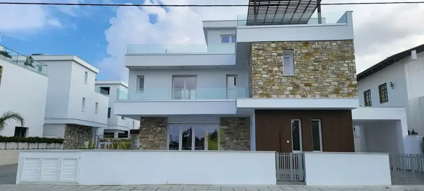 4-bedroom villa to rent €4.500, image 1