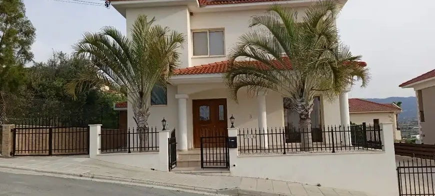 4-bedroom villa to rent €2.400, image 1