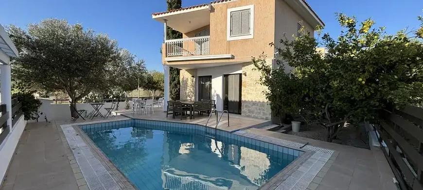 2-bedroom villa to rent €1.600, image 1