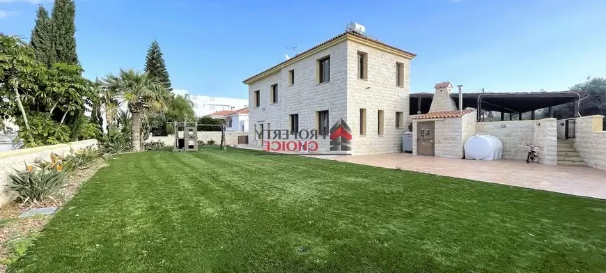 5-bedroom villa fоr sаle €475.000, image 1