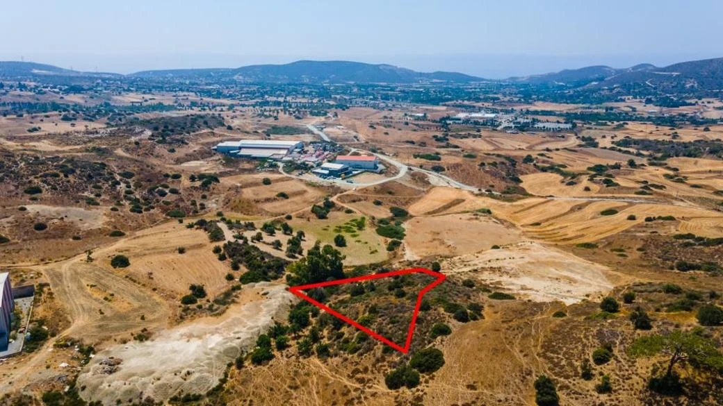 Industrial field in Monagroulli Limassol, image 1
