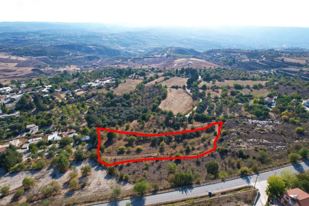 Residential Field in Thrinia Paphos, image 1